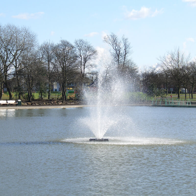One of Otterbine's 3HP Tri-Star Aerating Fountains in Victoria Park