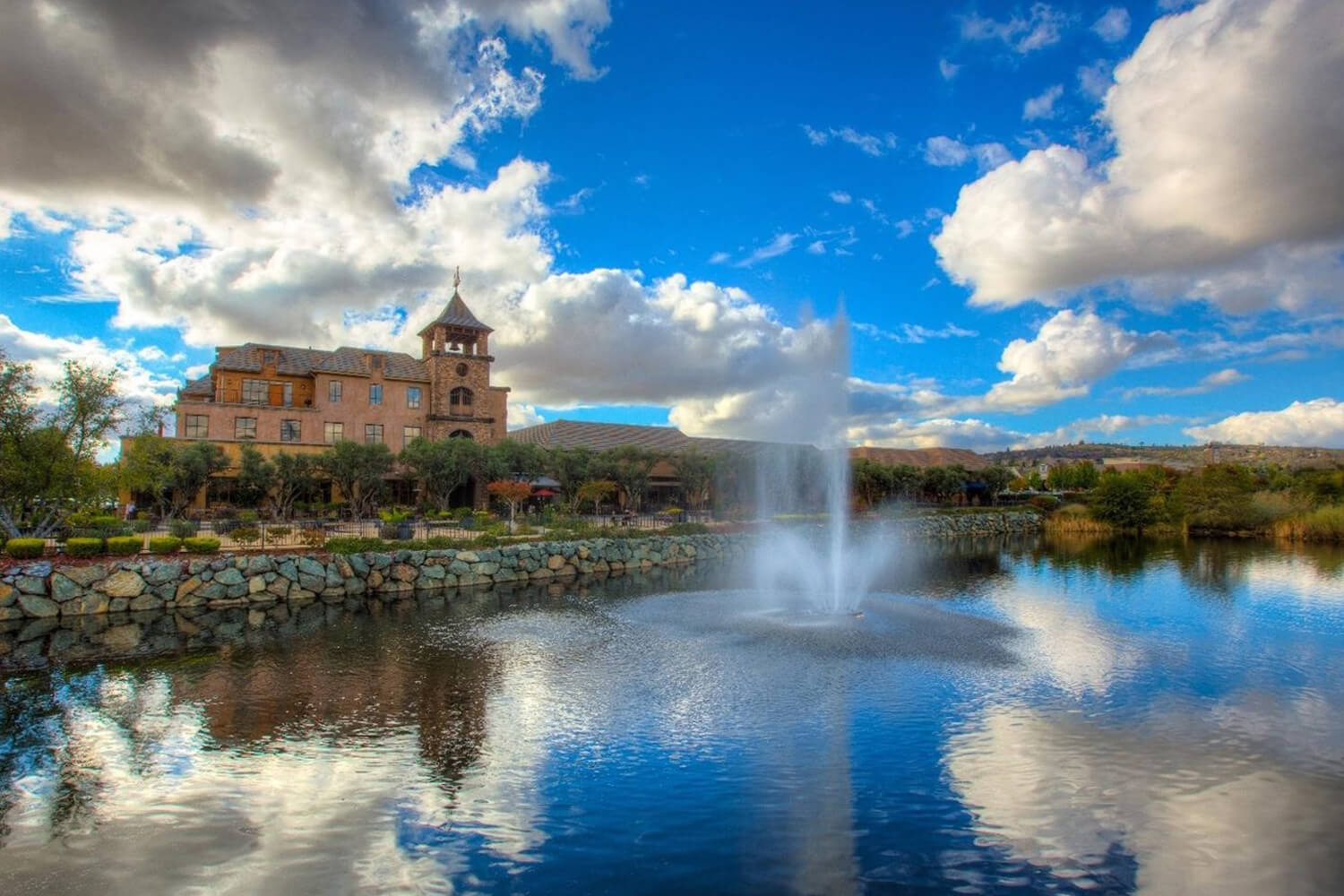 One of Otterbine's Aqua Star Giant Fountains