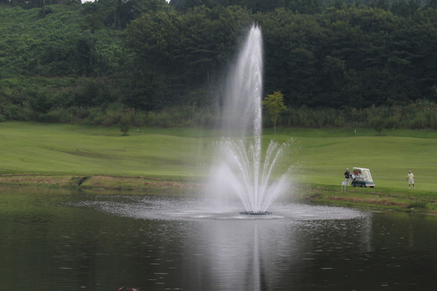 One of Otterbine's Triad Giant Aerating Fountains