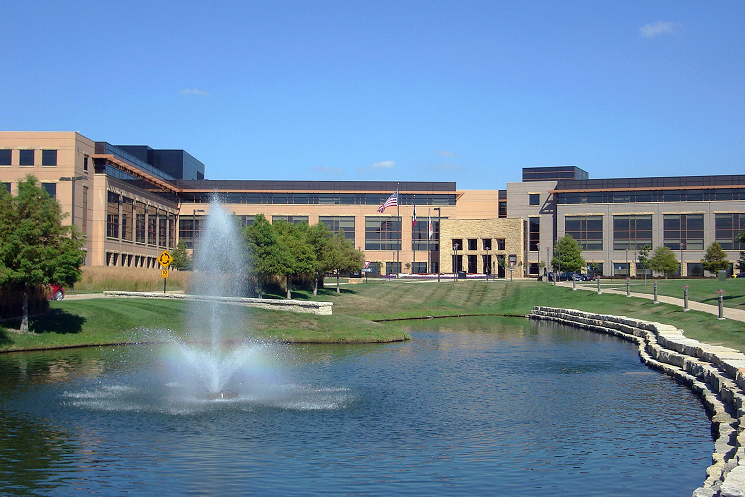 One of Otterbine's Commercial Aerating Fountains