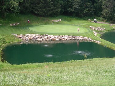 Otterbine Aerating Fountains at a golf course