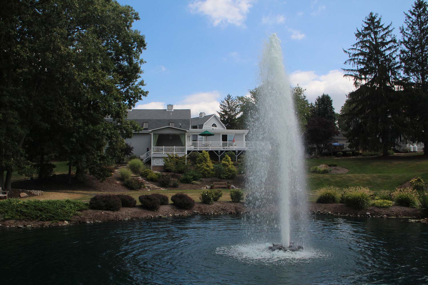 One of Otterbine's Comet Aerating Fountains in a residential area